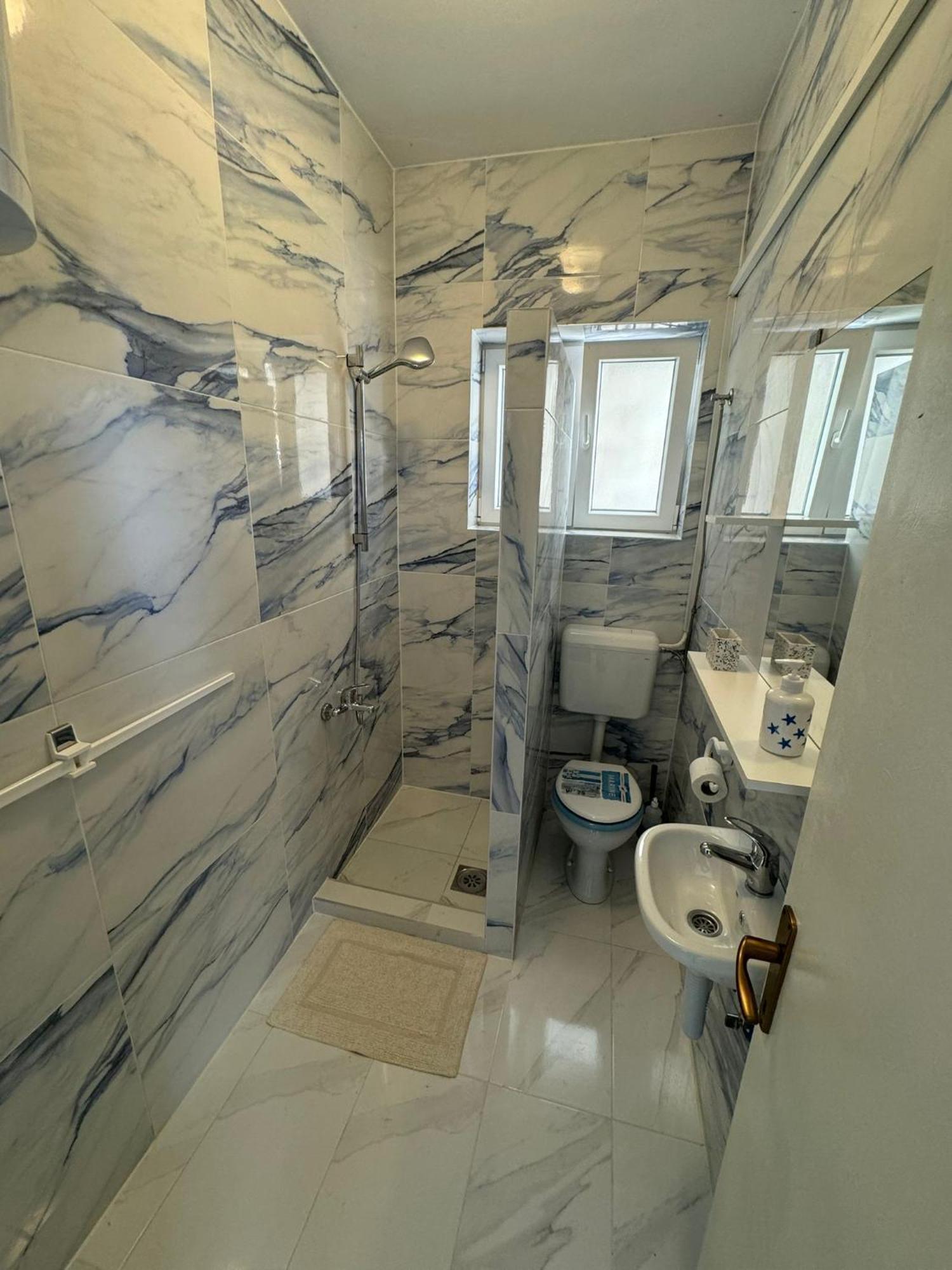 Marina Apartmani Tisno Murter Екстер'єр фото